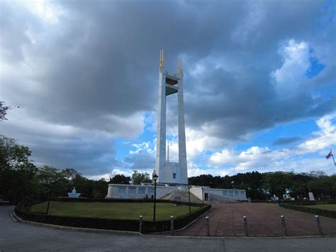 Quezon Memorial Circle – Travel guide at Wikivoyage.